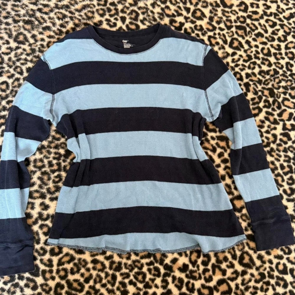 gap brand striped navy blue and baby blue long sleeve thermal / sweater